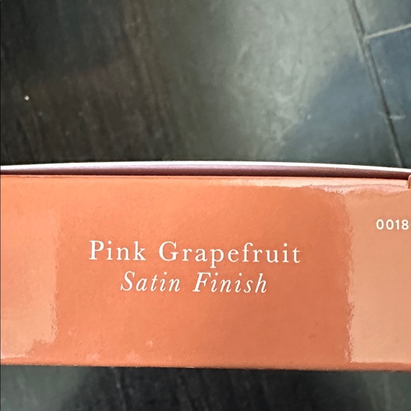 Laura Geller PINK GRAPEFRUIT Baked BLUSH N BRIGHTEN NEW satin finish - Picture 2 of 2